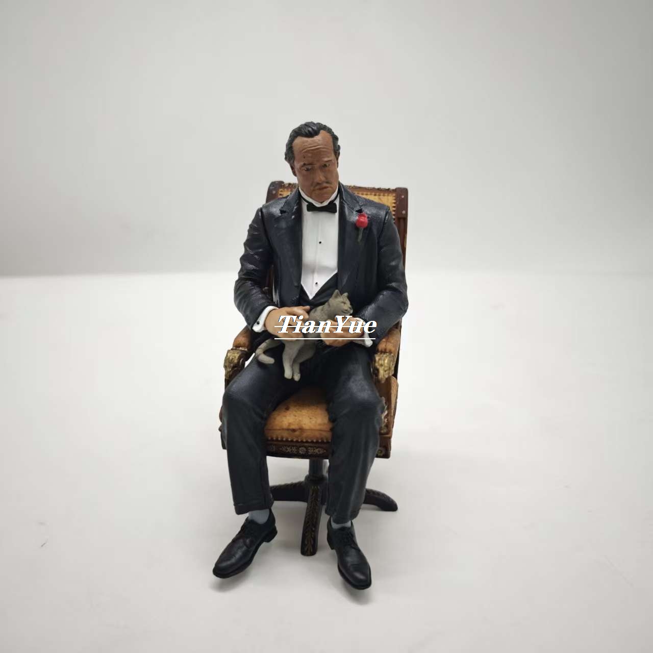 Figurka PVC Mafia Ojciec Chrze – Party Games Mafia recenzja i cena